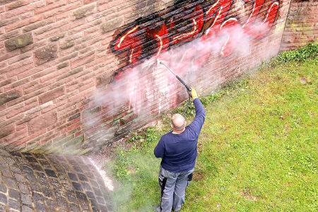 Types of Graffiti Paint and How to Handle Them Thumbnail